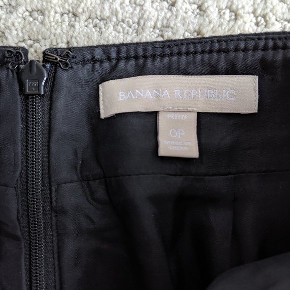 Banana Republic black skirt size 0P - Picture 7 of 7